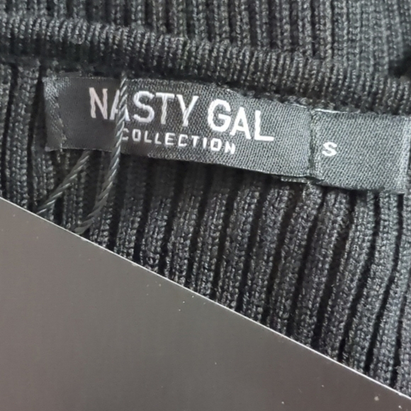 Nasty Gal Sleeve It at the Door Square Neck Knit Long Sleeve Crop Top size Small - Picture 4 of 6